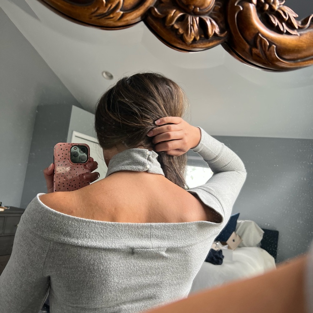 Grey Long Sleeve - Picture 4 of 8